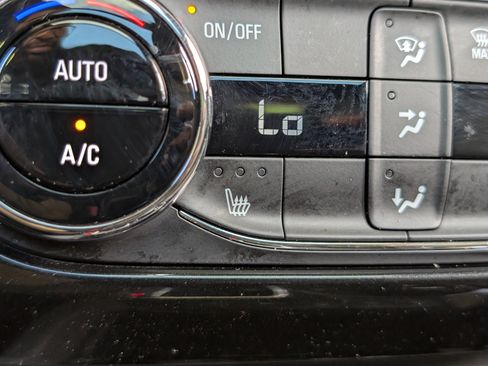 Used 2025 Chevrolet TrailBlazer RS w/ Convenience Package FWD image 34
