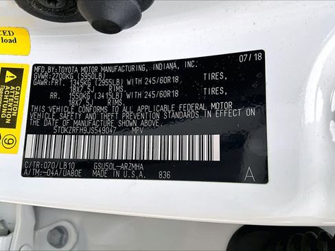 Used 2018 Toyota Highlander XLE FWD image 36