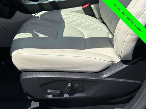 Used 2024 Ford Edge Titanium AWD/4WD image 5