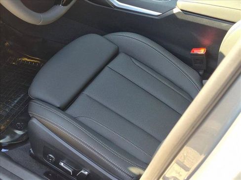 Used 2026 BMW 330i Sedan w/ Convenience Package RWD image 8