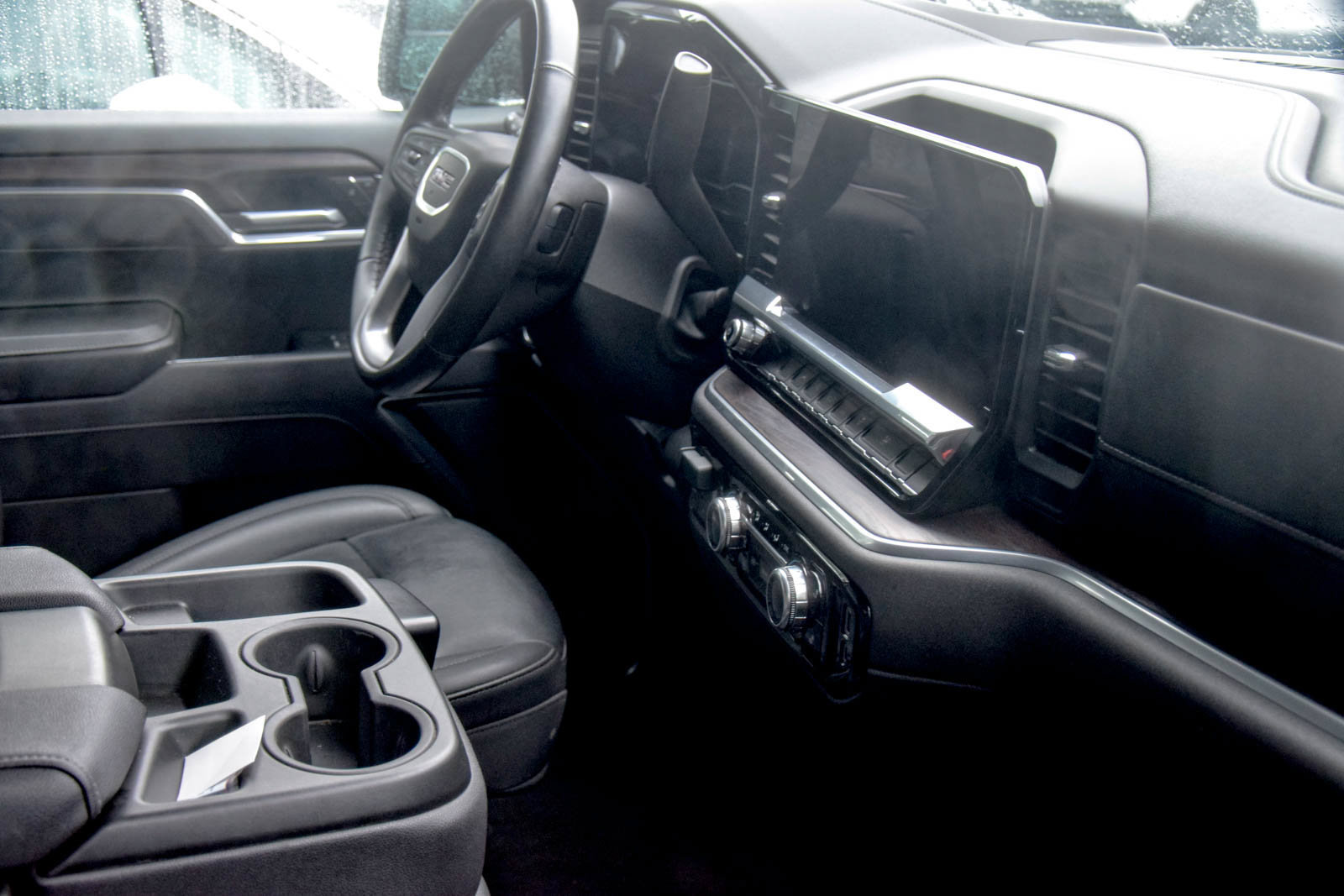 Used 2025 GMC Sierra 1500 SLT AWD/4WD image 18