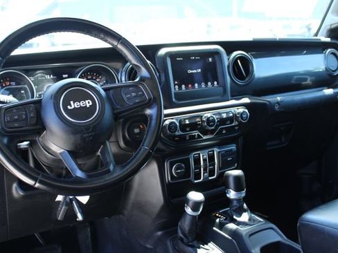 Used 2022 Jeep Gladiator Sport AWD/4WD image 18