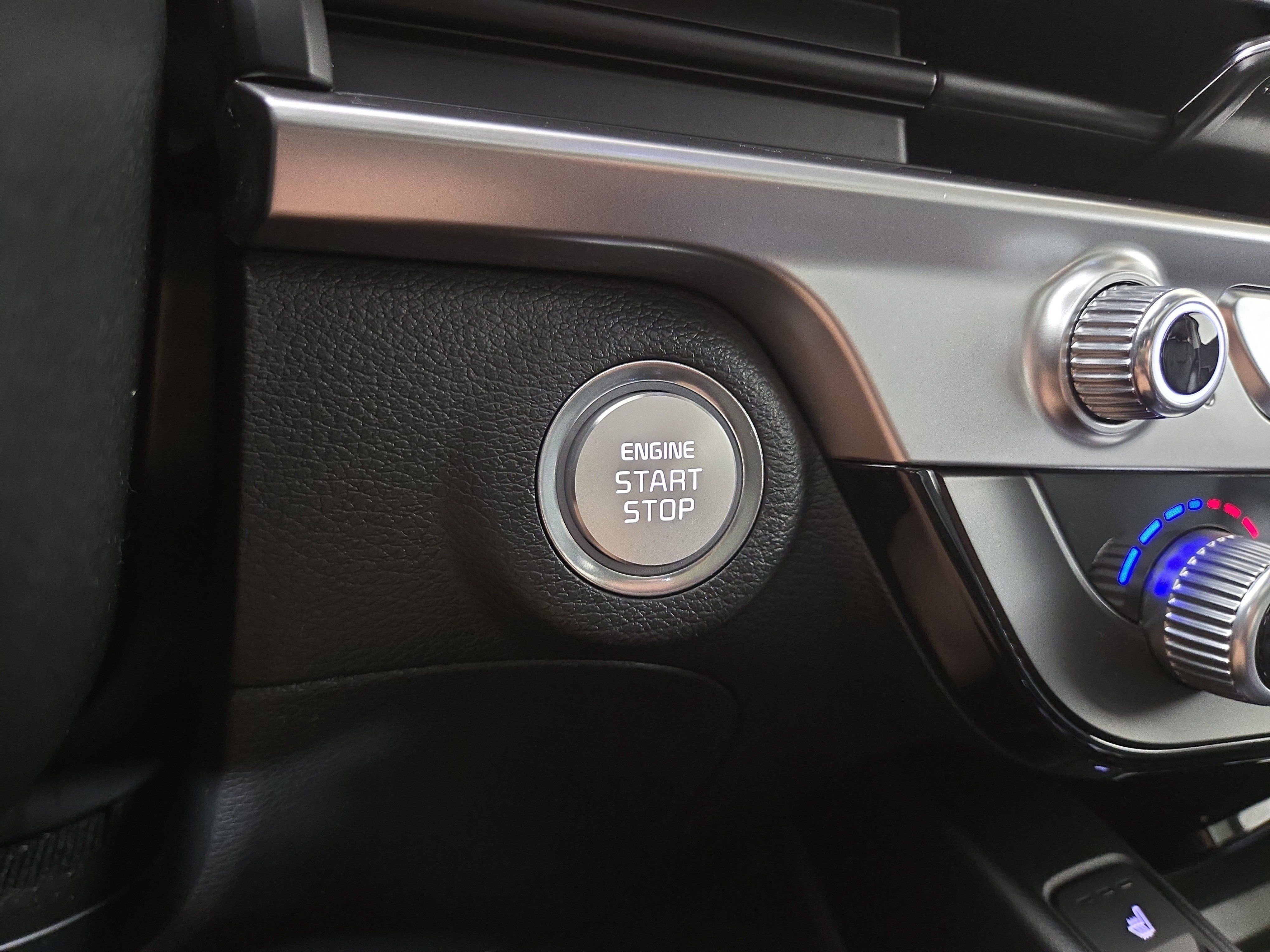 Used 2025 Kia Telluride S FWD image 27
