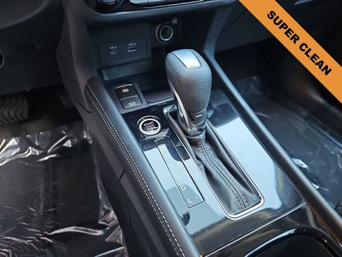 Used 2023 Nissan Kicks SR FWD image 21