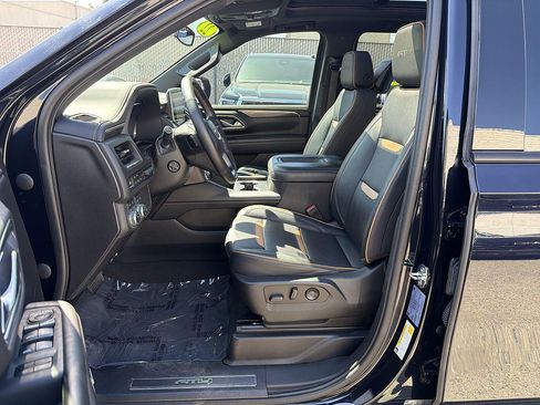 Used 2022 GMC Yukon XL AT4 w/ AT4 Premium Package AWD/4WD image 19