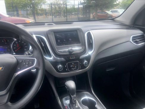 Used 2023 Chevrolet Equinox LS w/ LS Convenience Package image 7