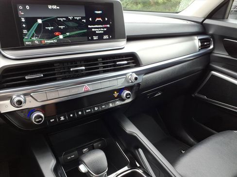 Used 2022 Kia Telluride LX image 15