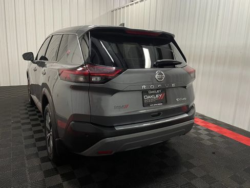 Used 2021 Nissan Rogue SV AWD/4WD image 12