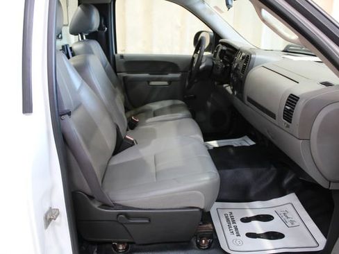 Used 2011 Chevrolet Silverado 2500 W/T image 17