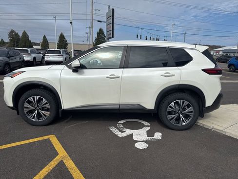 Used 2023 Nissan Rogue SV AWD/4WD image 5