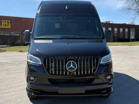 Used 2021 Mercedes-Benz Sprinter 2500 image 6