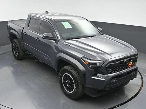 Used 2025 Toyota Tacoma TRD Off-Road w/ TRD Off Road Upgrade Package AWD/4WD image 36