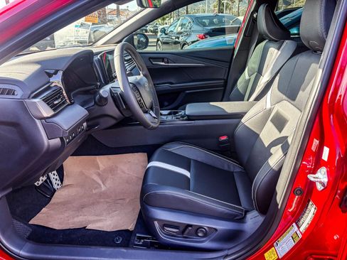New 2026 Toyota Camry Hybrid FWD image 20