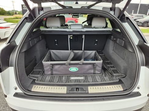 Certified 2026 Land Rover Range Rover Velar S AWD/4WD image 8