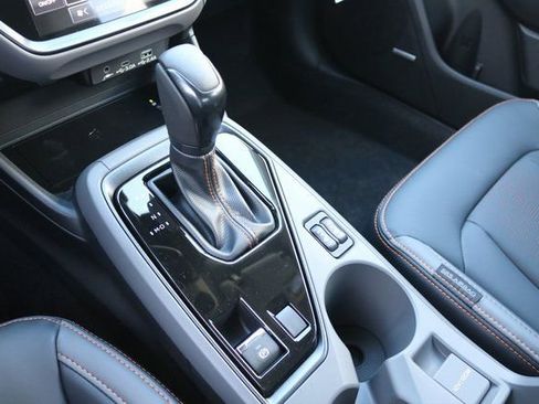 Used 2025 Subaru Crosstrek 2.5i Limited w/ Crosstrek Mirror Package image 32