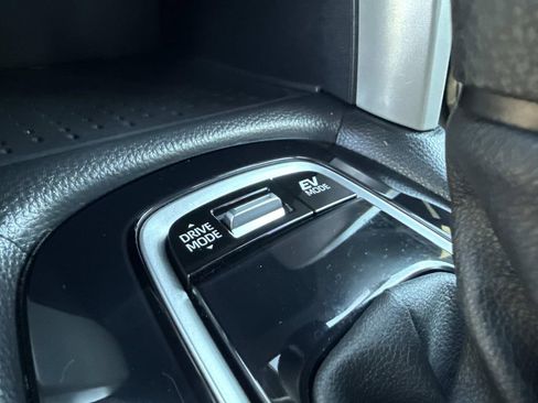 Used 2024 Toyota Corolla Cross S image 31