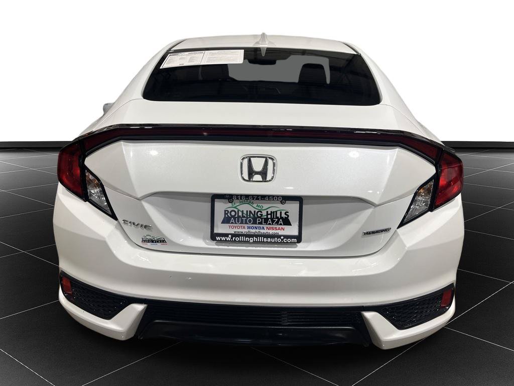 Used 2018 Honda Civic Touring image 3