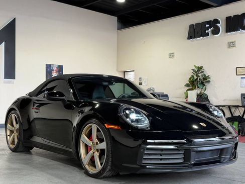 Used 2020 Porsche 911 Carrera 4S AWD/4WD image 4