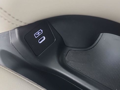 Certified 2024 Honda HR-V EX-L image 33