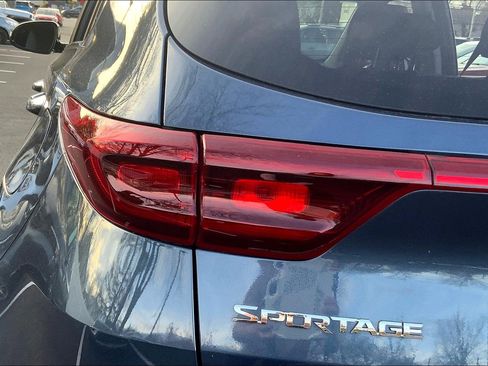 Used 2021 Kia Sportage EX image 29