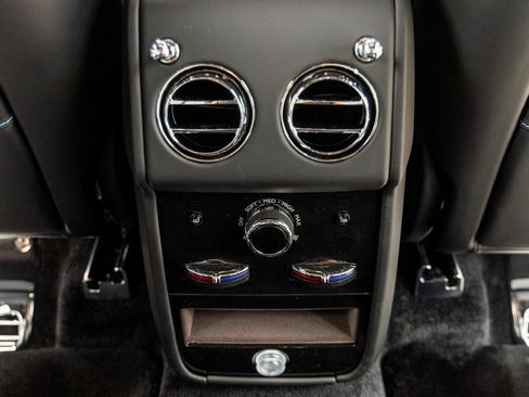 New 2026 Rolls-Royce Cullinan Black Badge image 41