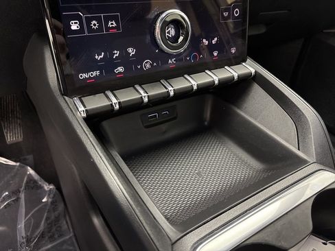 Used 2025 GMC Terrain Elevation image 37