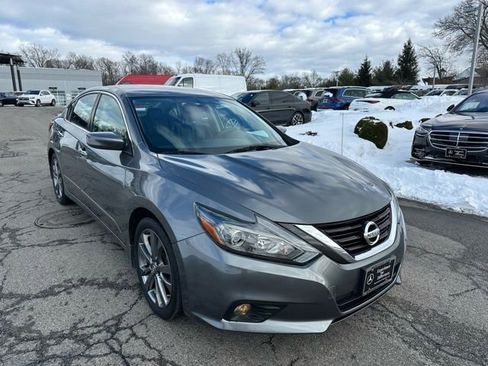 Used 2018 Nissan Altima 2.5 SR w/ SR Special Edition image 6