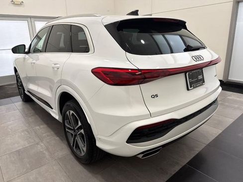 Certified 2025 Audi Q5 Premium w/ Convenience Package AWD/4WD image 4
