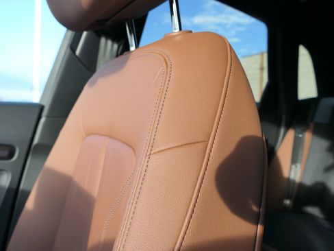 Used 2024 Audi Q5 2.0T Premium w/ Convenience Package image 17