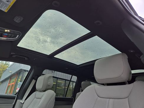New 2026 Jeep Grand Wagoneer Limited AWD/4WD image 20