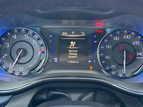 Used 2015 Chrysler 200 S w/ Comfort Group AWD/4WD image 29