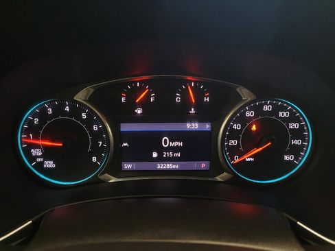 Used 2022 Chevrolet Equinox Premier AWD/4WD image 23