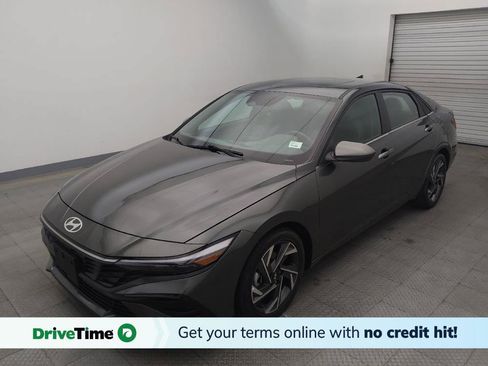 Used 2025 Hyundai Elantra SEL FWD image 1
