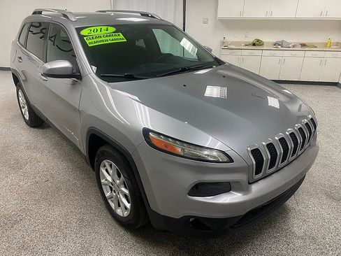 Used 2014 Jeep Cherokee Latitude image 3