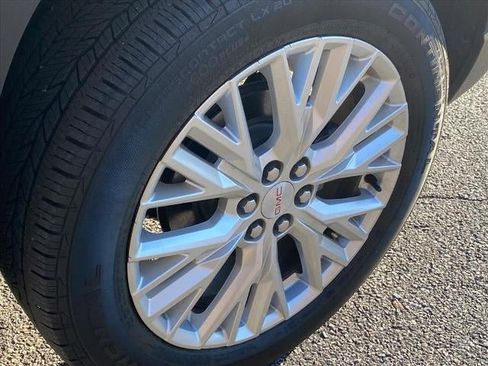 Certified 2024 GMC Acadia Elevation image 23