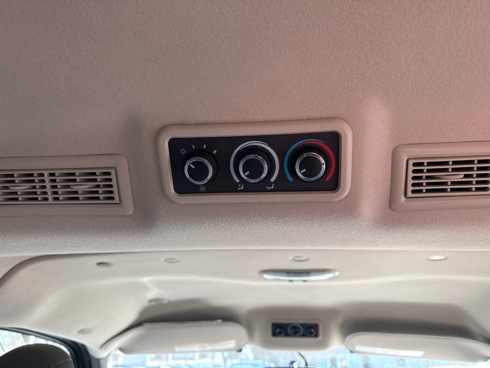 Used 2018 Chevrolet Express 2500 LS w/ Driver Convenience Package RWD image 15