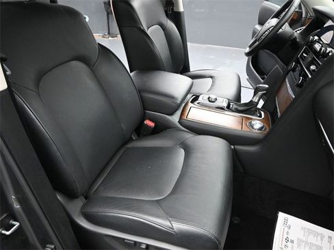 Used 2024 Nissan Armada SL image 30