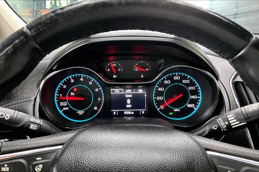 Used 2018 Chevrolet Cruze Premier w/ Enhanced Convenience Package FWD image 13