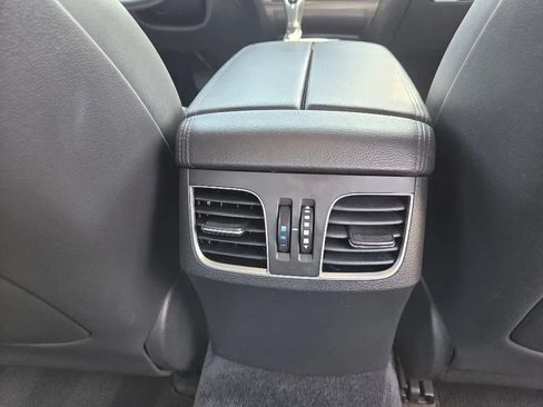 Used 2016 Hyundai Genesis 3.8 RWD image 25