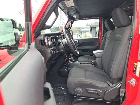 Used 2021 Jeep Wrangler Unlimited Sahara w/ Uconnect 4C Nav & Sound Group AWD/4WD image 10