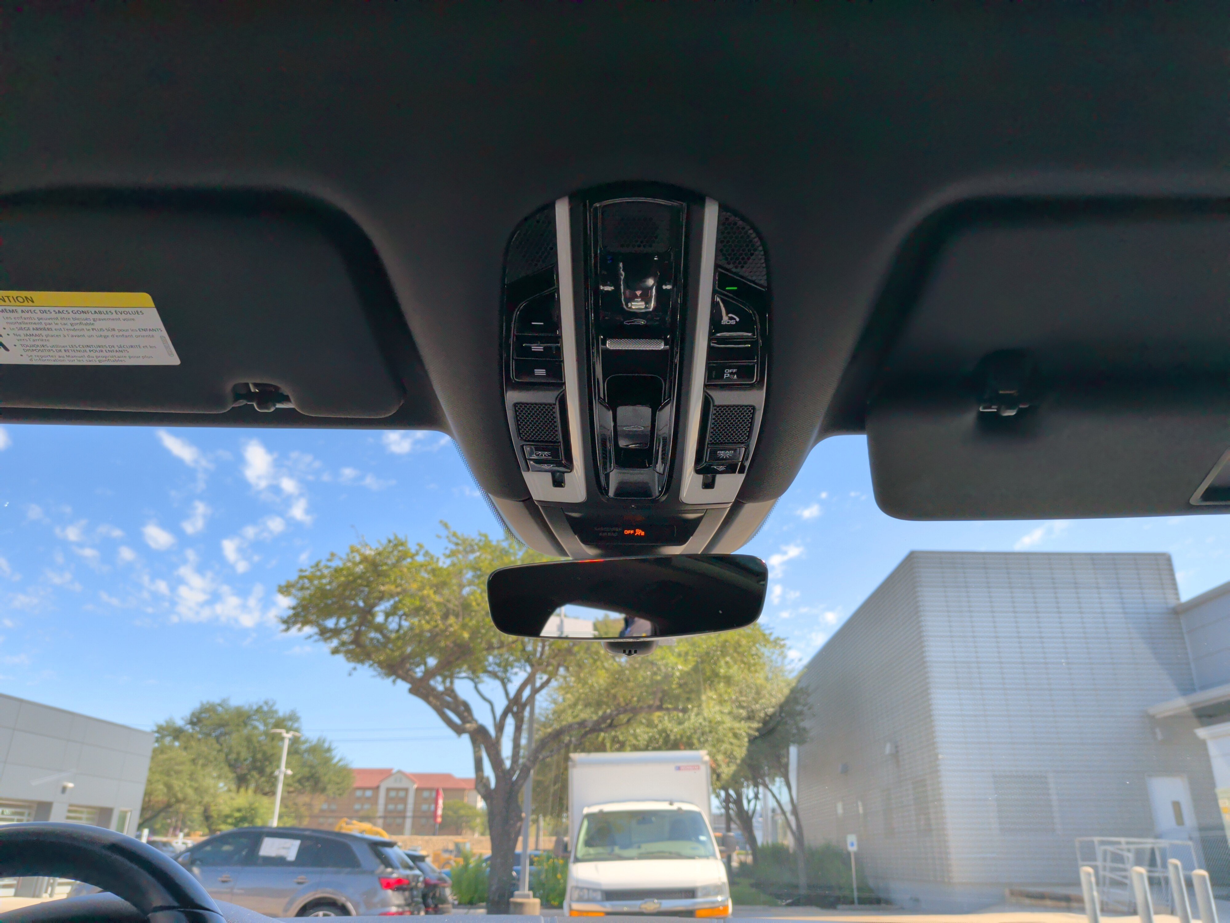 Used 2020 Porsche Cayenne AWD/4WD image 26