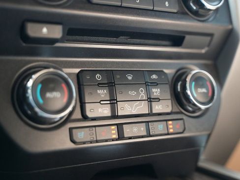 Used 2017 Ford F250 Lariat w/ Lariat Ultimate Package image 35