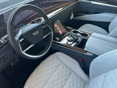 New 2026 Cadillac Escalade ESV Platinum Sport w/ LPO, ONYX Package AWD/4WD image 10
