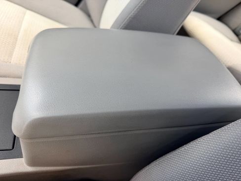 Used 2012 Toyota Camry XLE FWD image 42