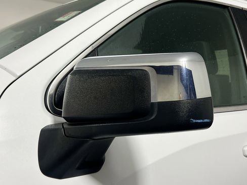 Used 2020 GMC Sierra 1500 SLE w/ SLE Value Package image 12