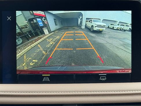 Used 2022 Chevrolet Tahoe Premier AWD/4WD image 7