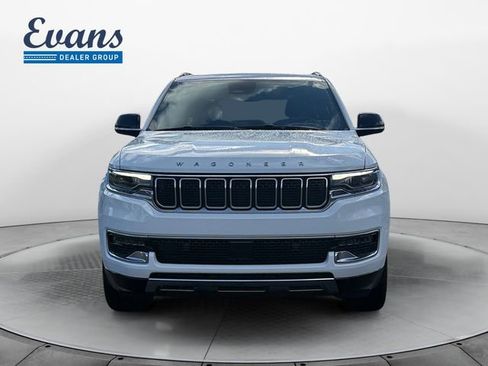 Used 2023 Jeep Wagoneer Series III w/ Premium Group I AWD/4WD image 11