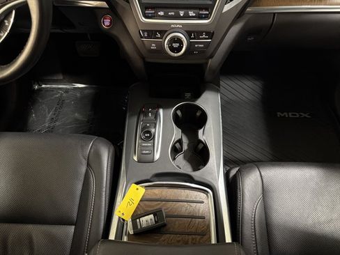 Used 2020 Acura MDX SH-AWD w/ Technology Package image 34