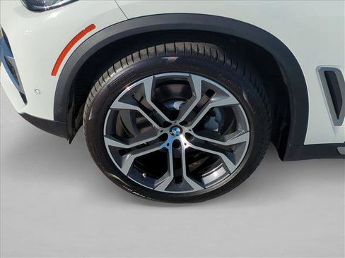 Used 2023 BMW X5 sDrive40i w/ Parking Assistance Package RWD image 27