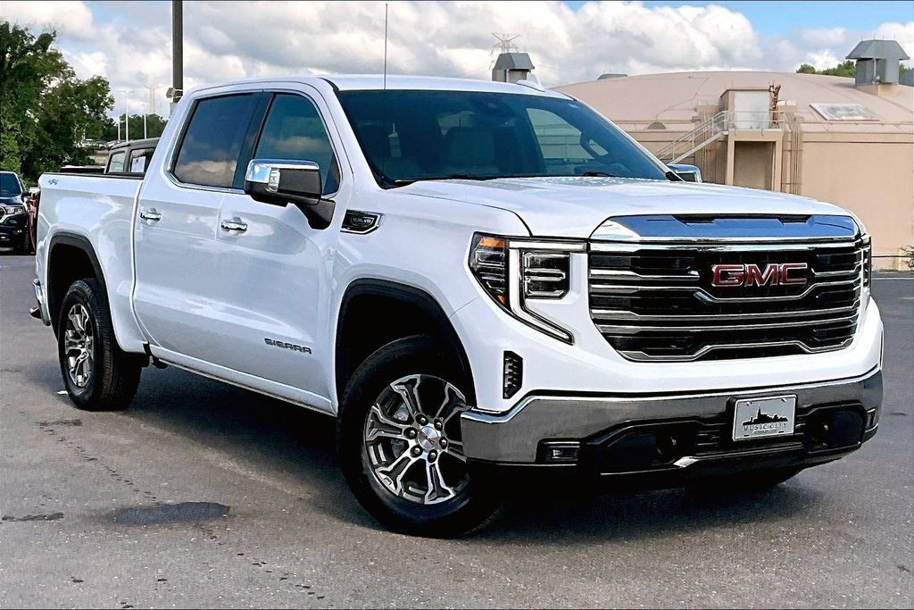 Used 2025 GMC Sierra 1500 SLT AWD/4WD image 37